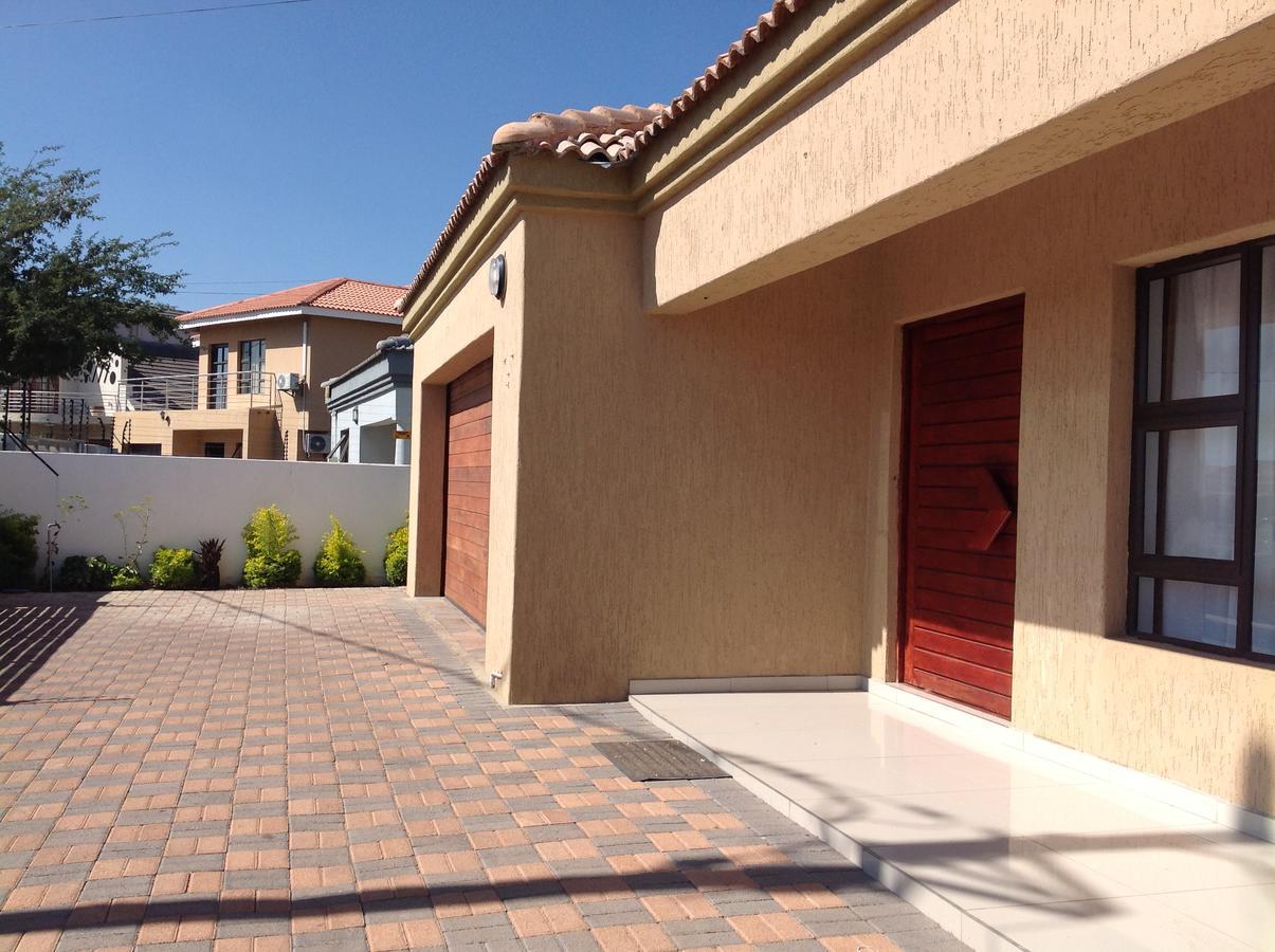 Sapphire Court Bed & Breakfast Gaborone Dış mekan fotoğraf