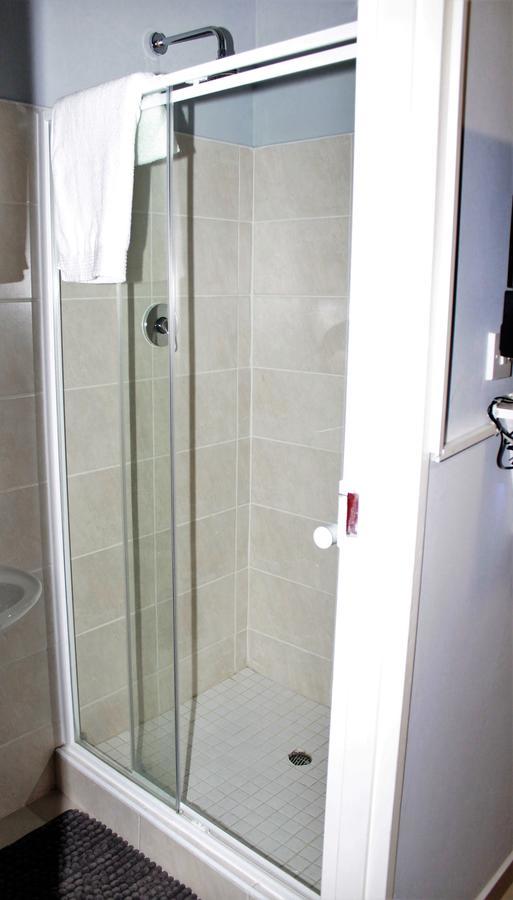 Sapphire Court Bed & Breakfast Gaborone Dış mekan fotoğraf